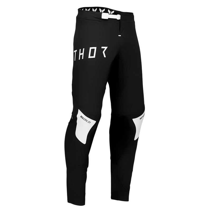 These THOR MX pants, known as the THOR PANTS SPORT STRIKE BLACK, feature white accents and the iconic "THOR" logo on the left thigh. As part of the SPORTMODE collection, they ensure unrestricted mobility, with reinforced knee areas and a secure waist closure to boost athletic performance.