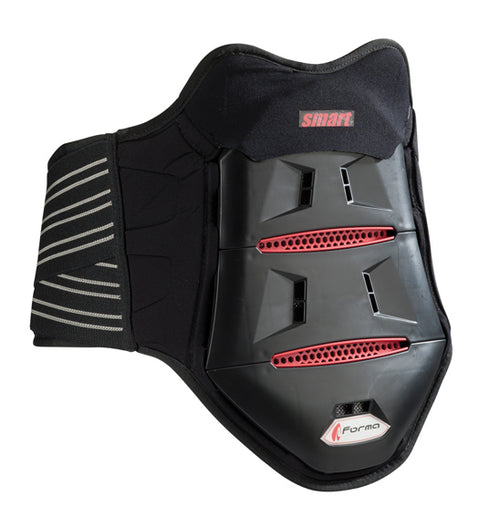 Close-up image of a black Forma Akira 6 C.L.M. Smart Back Protector vest with red accents and the text "AKIRA" on it. Featuring adjustable straps, ventilation slits for airflow, and a red knob labeled "PULL" likely for fit adjustment. This CE-approved vest incorporates SAS-TEC foam back protector for enhanced safety.