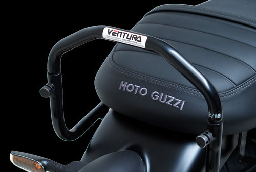 The image showcases the Moto Guzzi V7 Special (21 ->) Bike-Pack Kit by Ventura, featuring an EVO-12 pack and adaptable EVO-RACK, along with a generic image of an L-bracket with screws.