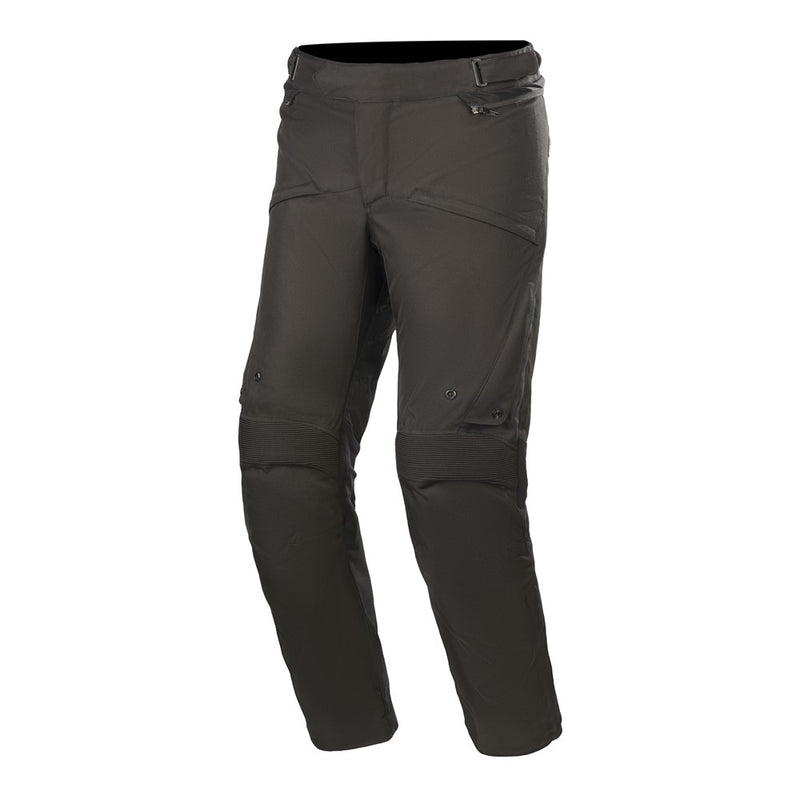The Alpinestars Road Pro Gore-Tex Pants Short by Crown Kiwi Enterprises Limited are crafted from technical performance fabric and feature ballistic nylon reinforcements at the knees and zippered side pockets. The modern design makes them perfect for hiking or outdoor activities.